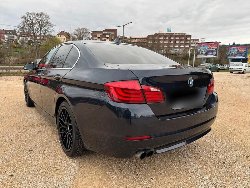 Gebraucht BMW 523 204 PS (150 kW) 2010 Blau Limousine