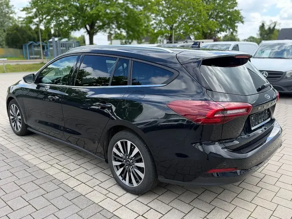 Gebraucht Ford Focus Titanium X 120 PS (88 kW) 2023 Schwarz Limousine