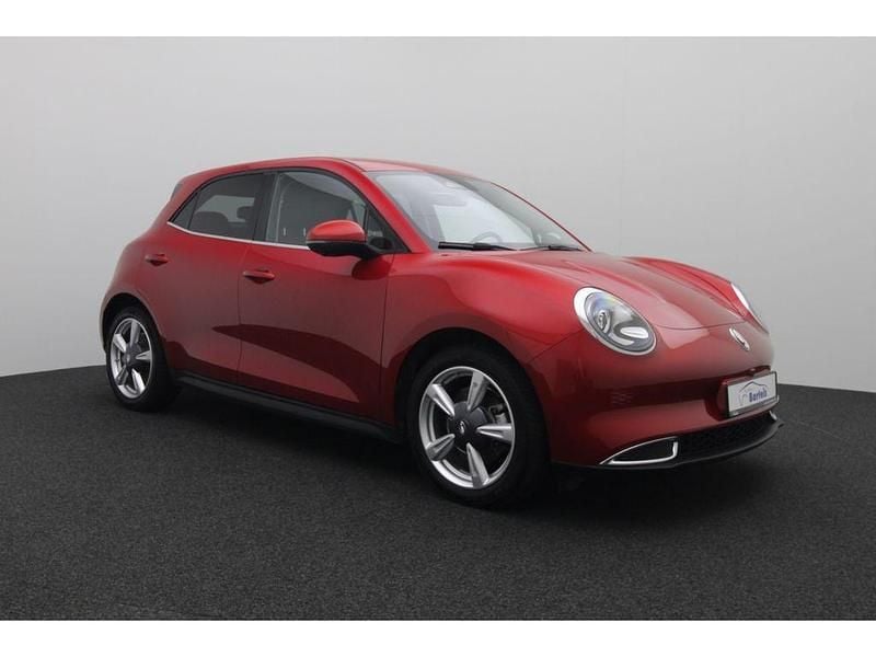 Second-hand Ora 03 60 kW (82 CP) 2023 Roșu Hatchback