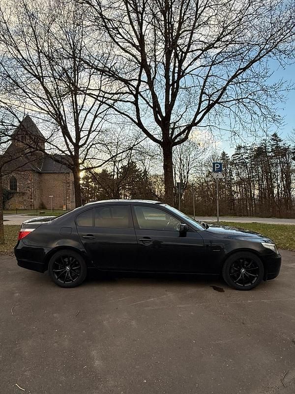Gebraucht BMW 523 177 PS (130 kW) 2007 Schwarz Limousine