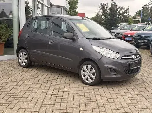 Gebraucht Hyundai i10 Edition 69 PS (50 kW) 2013 Andere Kleinwagen