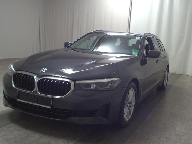 Gebraucht BMW 520 Performance 190 PS (139 kW) 2020 Grau Kombi