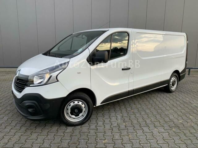 Gebraucht Renault Trafic Komfort 120 PS (88 kW) 2018 Weiß Van / Kleinbus