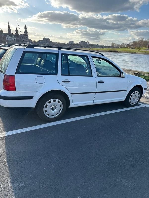 Gebraucht VW Golf IV 130 PS (95 kW) 2002 Weiß Kombi
