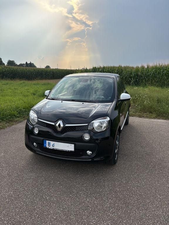 Schwarz Gebraucht 2016 Renault Twingo Luxe Kleinwagen | 8.599 € (Etwas zu teuer) - Bild 1/4