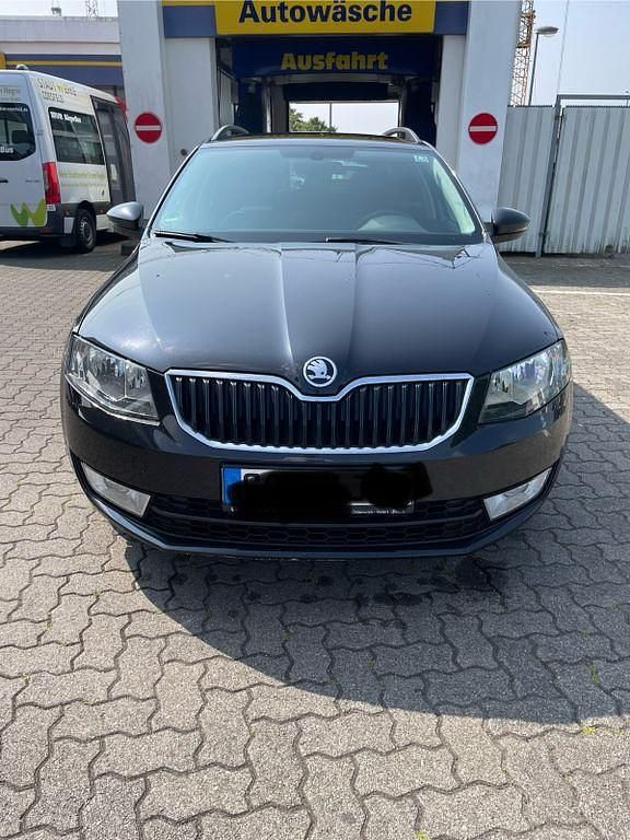 Schwarz Gebraucht 2017 Skoda Octavia Style Kombi | 8.495 € (Superpreis) - Bild 1/4