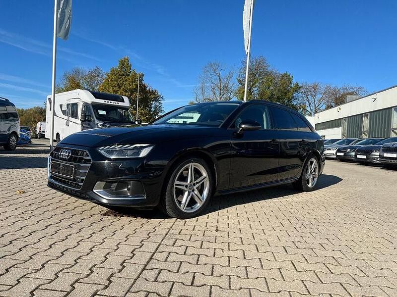 Brillantschwarz Gebraucht 2020 Audi A4 Advanced Plus Kombi | 23.990 € (Fairer Preis) - Bild 1/4