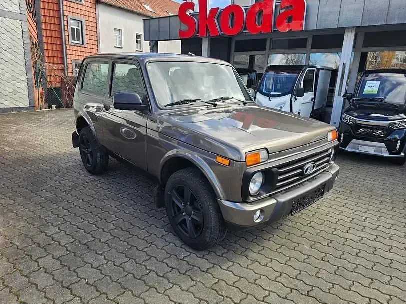 Brugt Lada niva 83 HK (61 kW) 2021 Brun SUV
