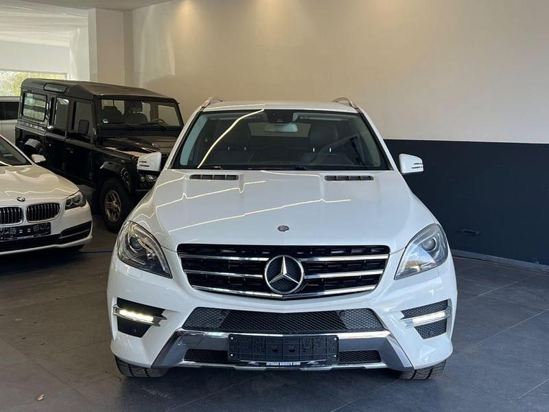 Gebraucht Mercedes ML350 AMG 258 PS (189 kW) 2012 Weiß SUV