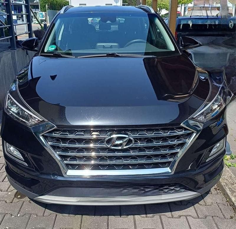 Schwarz Gebraucht 2019 Hyundai Tucson Trend SUV | 15.900 € (Guter Preis) - Bild 1/4