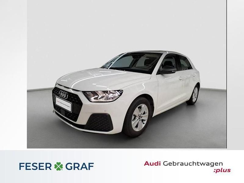 Cortinaweiß Gebraucht 2025 Audi A1 Sportback Basis Kleinwagen | 22.780 € (Guter Preis) - Bild 1/4