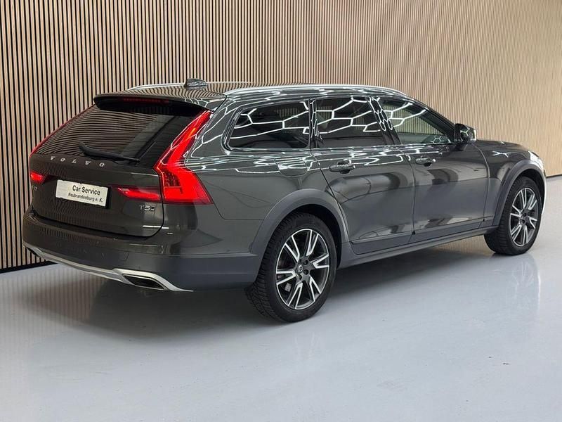 Gebraucht Volvo V90 CC 250 PS (183 kW) 2017 Grau Kombi