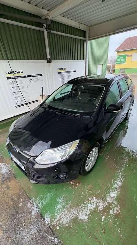 Gebraucht Ford Focus Trend 105 PS (77 kW) 2014 Kombi