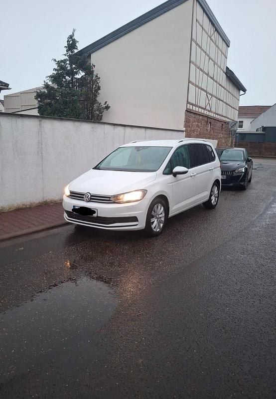 Gebraucht VW Touran 115 PS (84 kW) 2016 Weiß Van / Kleinbus