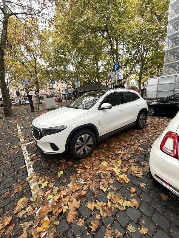 Gebraucht Mercedes EQA250 Progressive 139 kW (190 PS) 2023 SUV