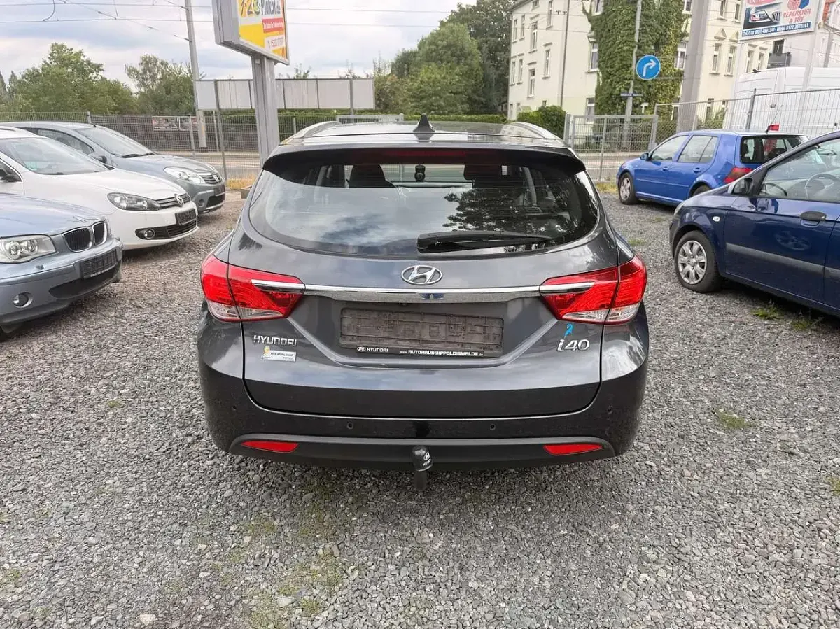 Gebraucht Hyundai i40 Trend 135 PS (99 kW) 2014 Grau Kombi