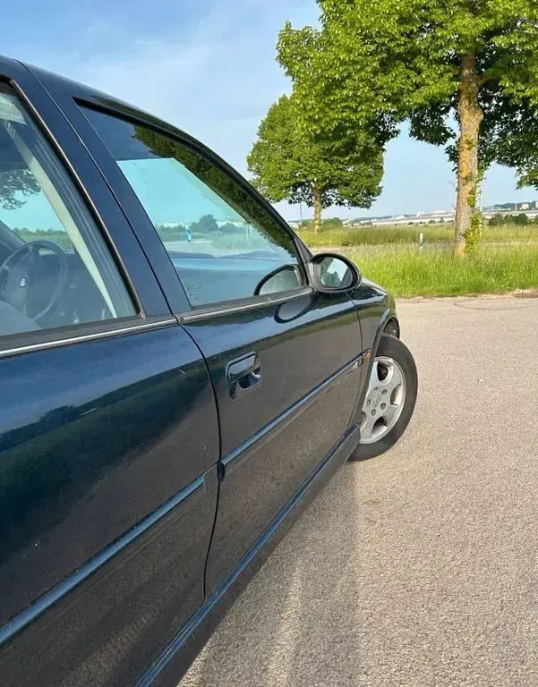 Gebraucht Opel Vectra Edition 116 PS (85 kW) 2000 Blau Limousine
