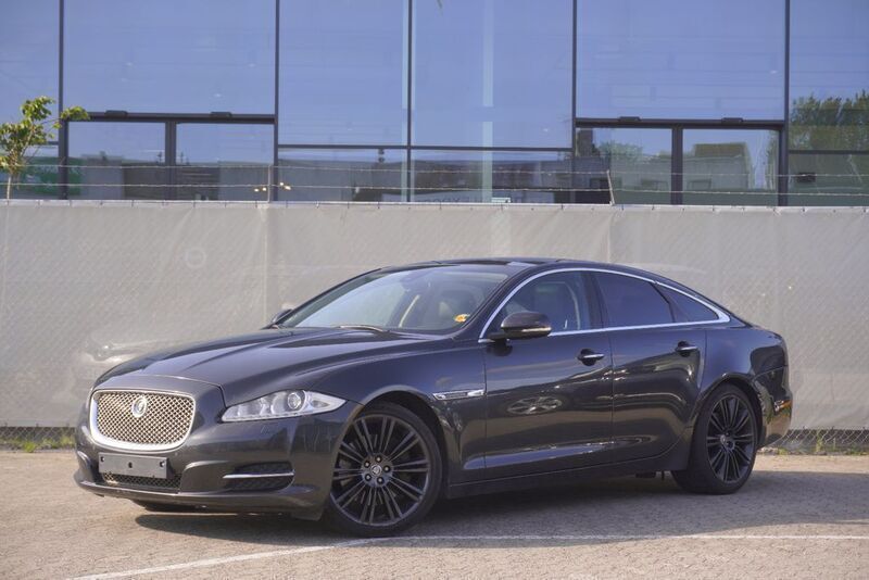 Grau Gebraucht 2010 Jaguar XJ Portfolio Limousine | 10.000 € (Guter Preis) - Bild 1/4