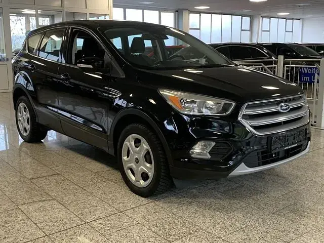 Gebraucht Ford Kuga 150 PS (110 kW) 2017 Schwarz SUV