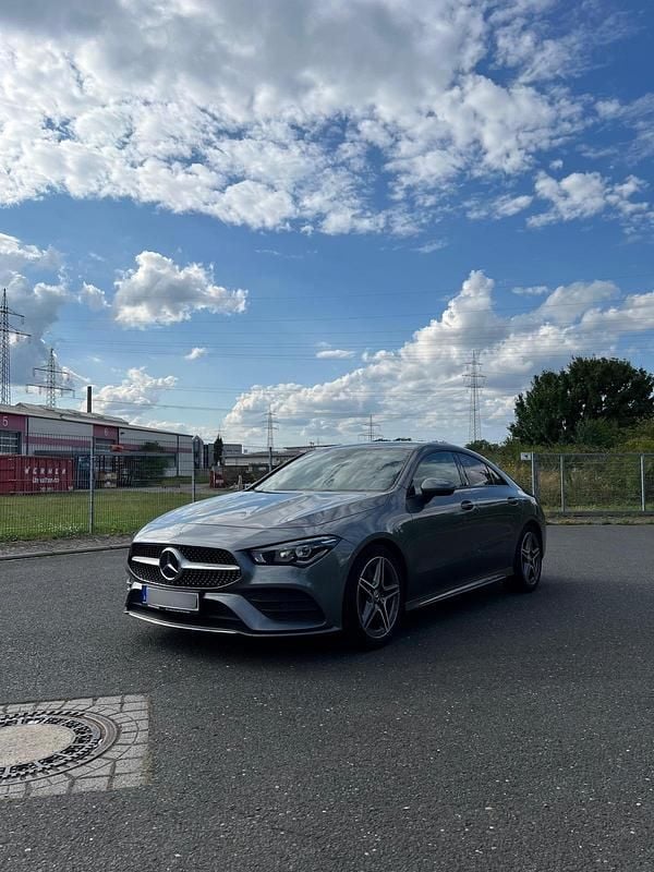 Grau Gebraucht 2019 Mercedes CLA250 Limousine | 30.000 € (Fairer Preis) - Bild 1/4