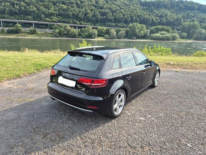 Schwarz Gebraucht 2016 Audi A3 Sportback Sport Limousine | 14.350 € (Fairer Preis) - Bild 1/4