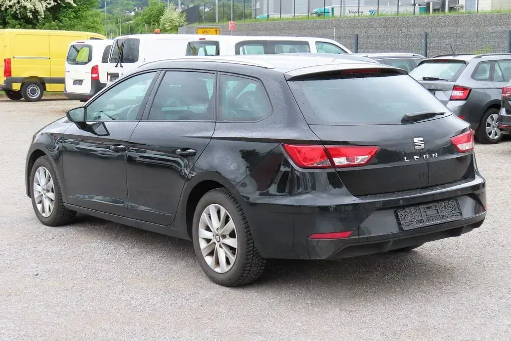 Używany Seat Leon 116 KM (85 kW) 2018 Czarny Kombi
