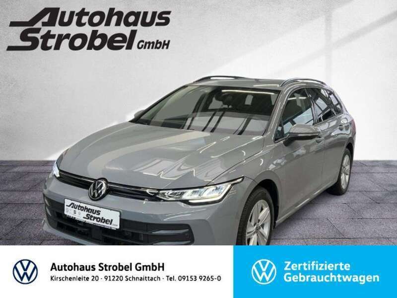 Mondsteingrau Gebraucht 2024 VW Golf VIII Life Kombi | 29.990 € - Bild 1/3