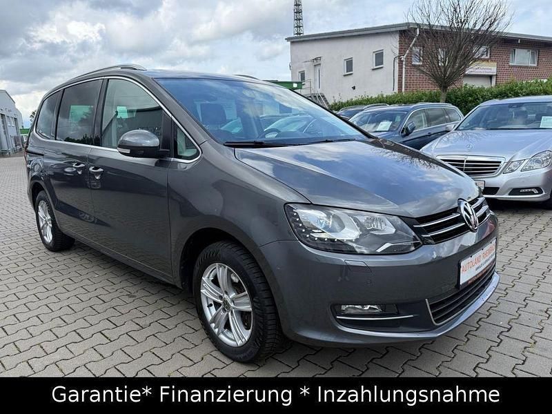 Grau Gebraucht 2011 VW Sharan Highline Van / Kleinbus | 9.900 € (Guter Preis) - Bild 1/4
