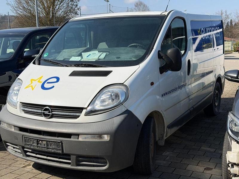 Gebraucht Opel Vivaro 101 PS (74 kW) 2006 Casabl/arctic/eisweiss/kaolin Van / Kleinbus