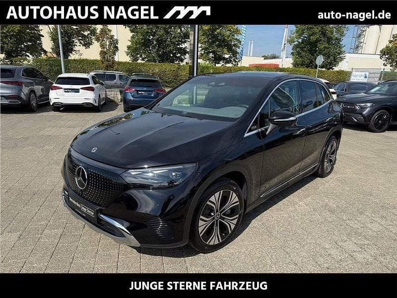 Lack obsidianschwarz (metallic) Gebraucht 2024 Mercedes EQE350 SUV Electric Art SUV | 66.900 € - Bild 1/4