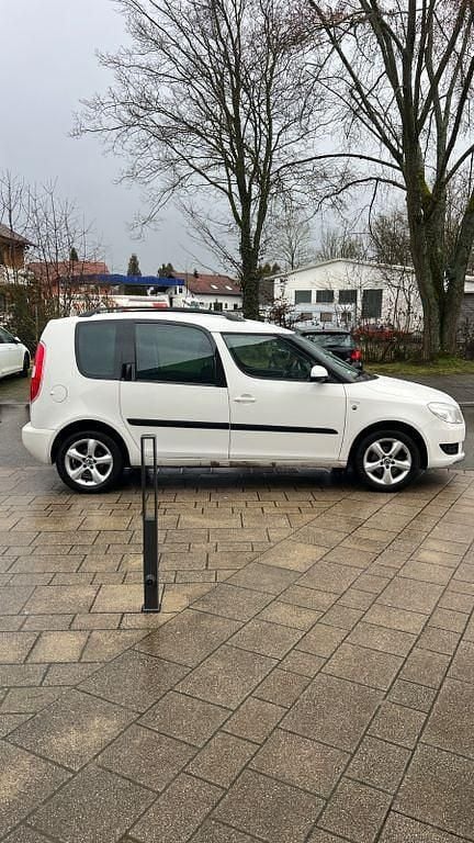 Gebraucht Skoda Roomster Family 86 PS (63 kW) 2012 Weiß Van / Kleinbus