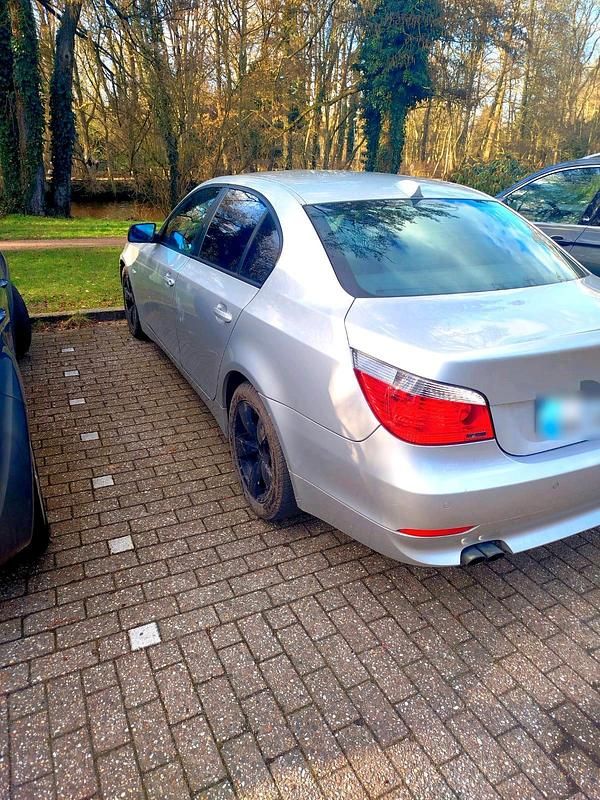 Usata BMW 520 170 CV (125 kW) 2004 Argento Berlina