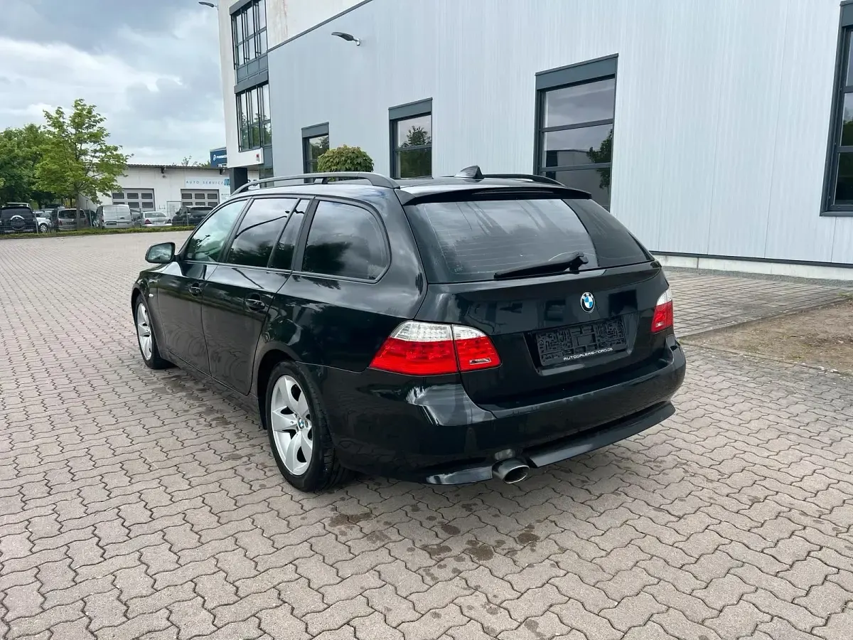 Używany BMW 520 Shadowline 177 KM (130 kW) 2009 Czarny Kombi