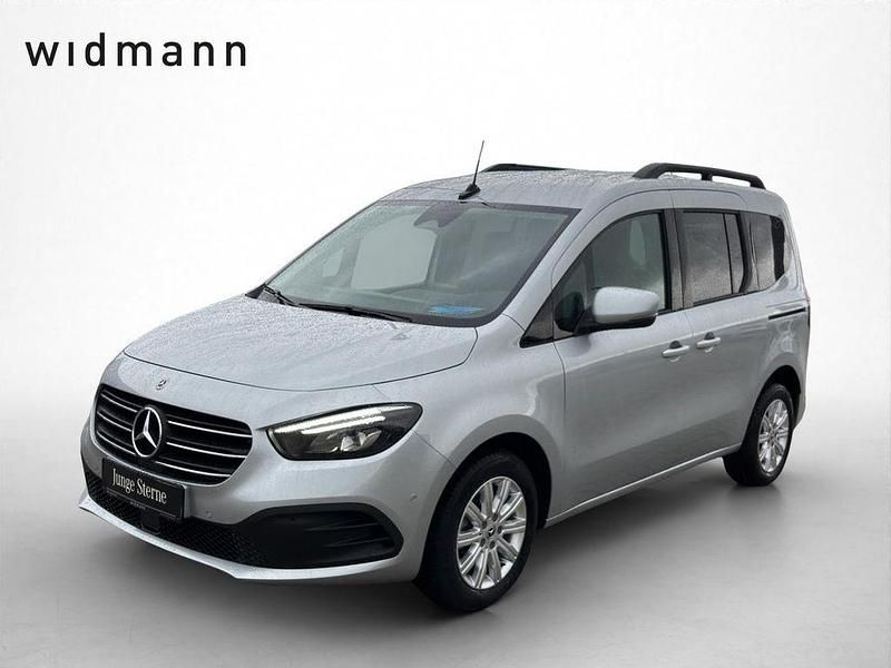 Helvinsilber metallic Gebraucht 2024 Mercedes T180 Progressive Van / Kleinbus | 30.464 € (Etwas zu teuer) - Bild 1/4