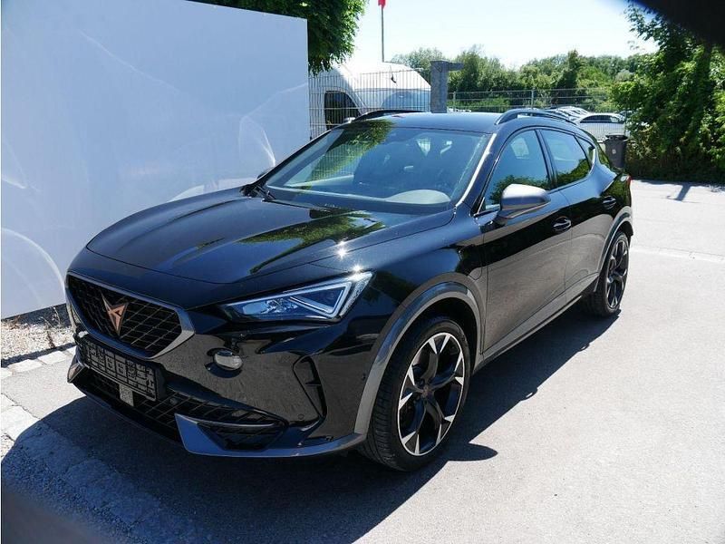 Midnight schwarz metallic (metallic) Gebraucht 2021 Cupra Formentor SUV | 27.990 € (Teuer) - Bild 1/4