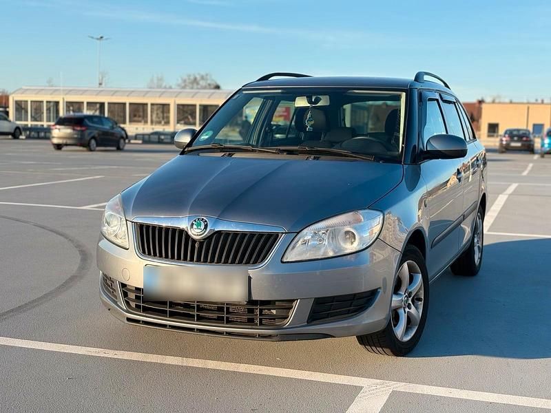 Gebraucht Skoda Fabia 86 PS (63 kW) 2012 Grau Kombi