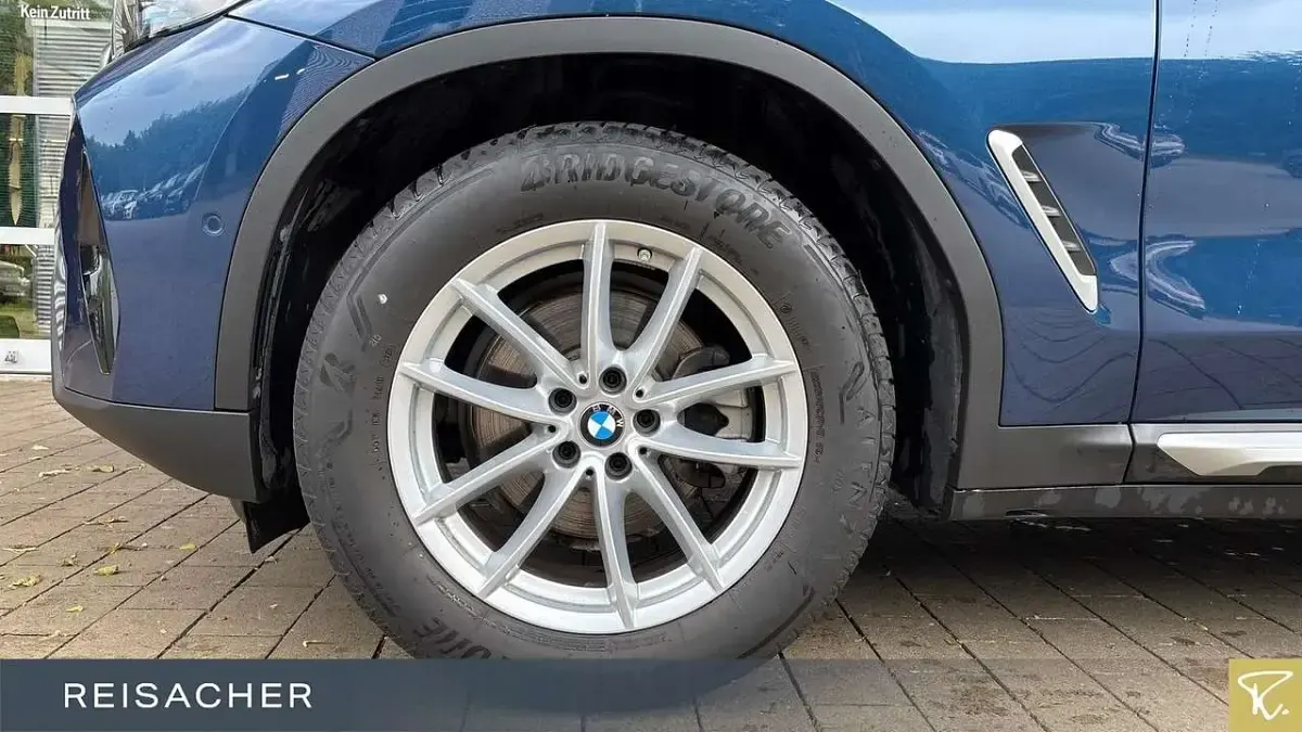 Gebraucht BMW X4 Performance 184 PS (135 kW) 2025 Blau SUV