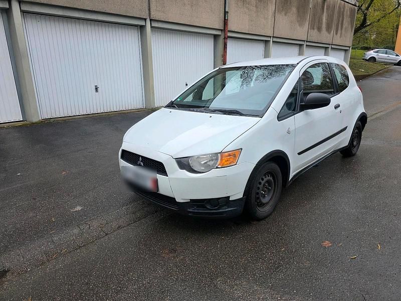 Gebraucht Mitsubishi Colt 75 PS (55 kW) 2010 Weiß Kleinwagen