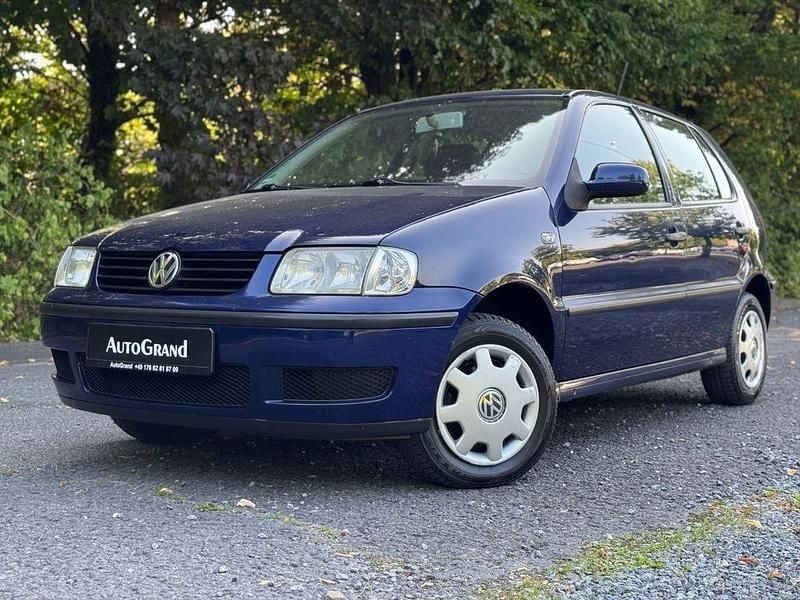 Blau Gebraucht 2001 VW Polo Comfortline Limousine | 1.350 € (Guter Preis) - Bild 1/4