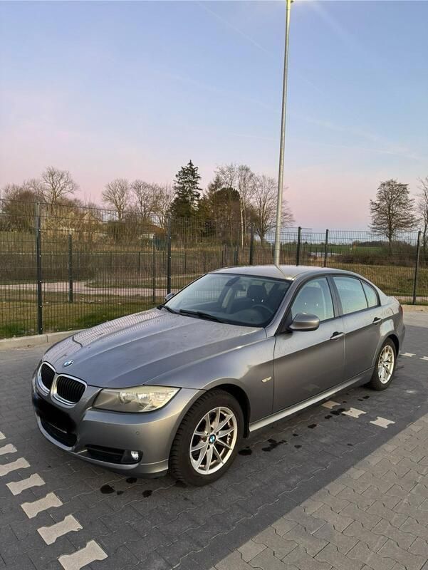 Silber Gebraucht 2010 BMW 316 Limousine | 6.400 € (Fairer Preis) - Bild 1/4