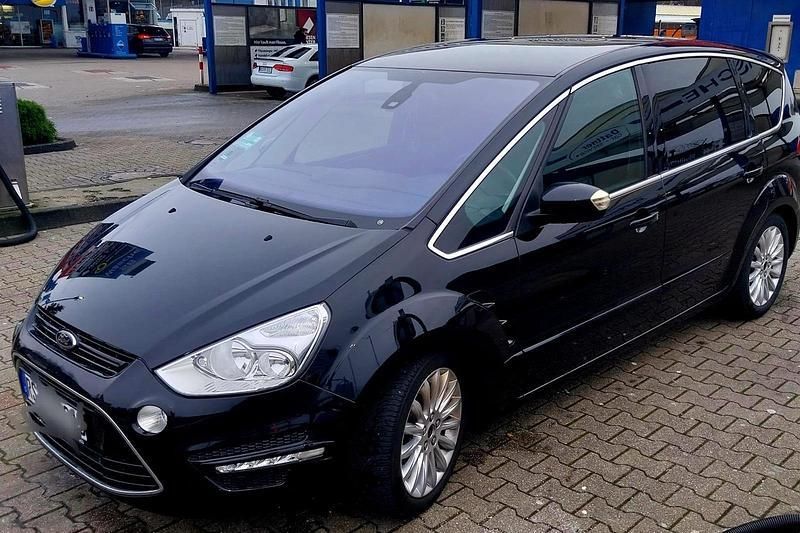 Schwarz Gebraucht 2012 Ford S-MAX Titanium Van / Kleinbus | 8.100 € (Etwas zu teuer) - Bild 1/4