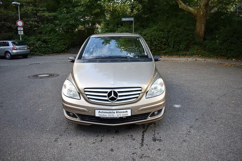Gebraucht Mercedes B150 95 PS (69 kW) 2006 Gold Van / Kleinbus