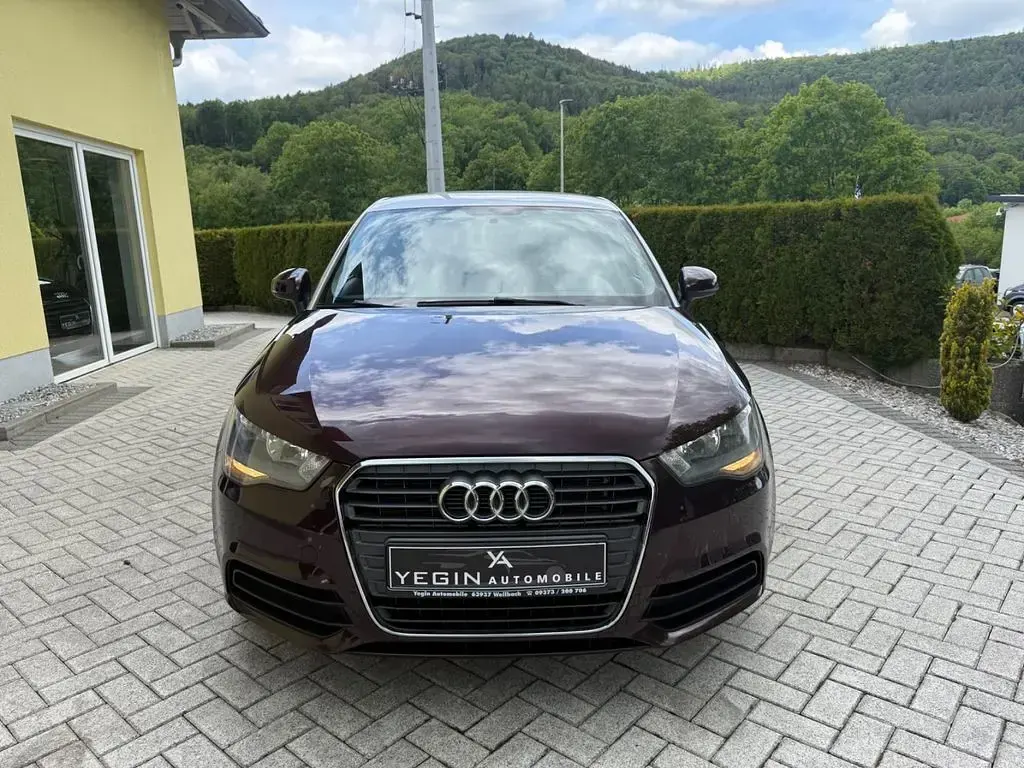 Usata Audi A1 Sportback Attraction 86 CV (63 kW) 2012 Rosso Utilitaria