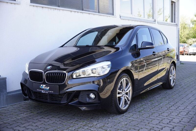 Schwarz Gebraucht 2017 BMW 220 Active Tourer M Sport Van / Kleinbus | 16.990 € (Guter Preis) - Bild 1/4