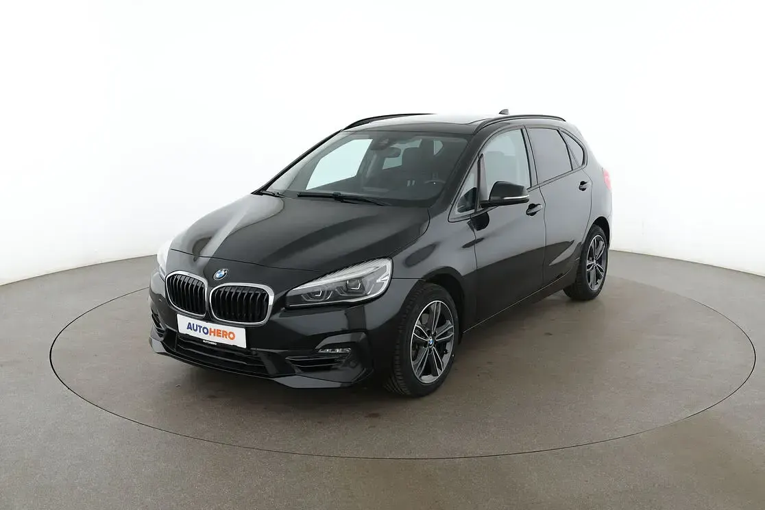 Gebraucht BMW 220 Active Tourer Sport Line 178 PS (130 kW) 2022 Van / Kleinbus