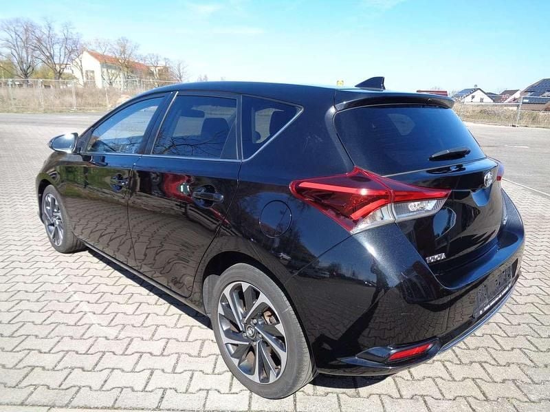Gebraucht Toyota Auris Design 116 PS (85 kW) 2016 Black mica / ink Limousine