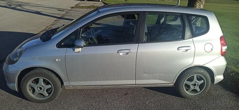 Silber Gebraucht 2005 Honda Jazz Kleinwagen | 820 € (Superpreis) - Bild 1/4