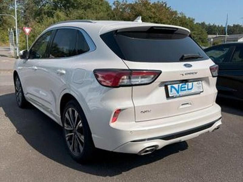 Gebraucht Ford Kuga Vignale 152 PS (111 kW) 2022 Weiß SUV
