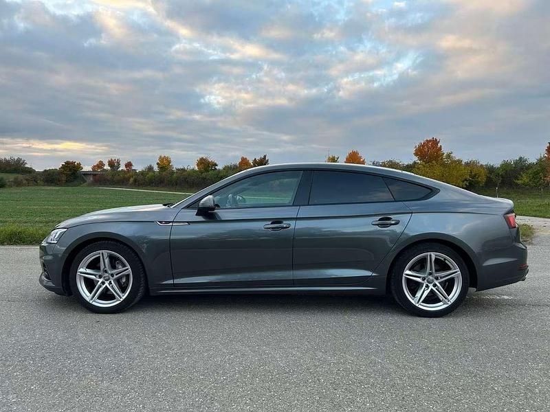 Gebraucht Audi A5 Sportback Design 190 PS (139 kW) 2018 Grau Kleinwagen