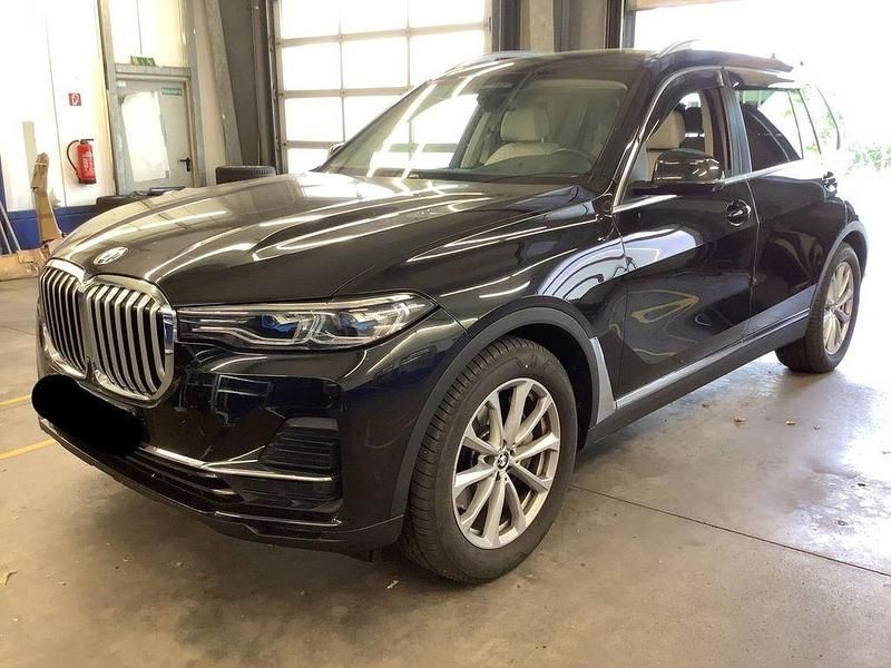 Schwarz Gebraucht 2019 BMW X7 Sport Line SUV | 51.999 € (Guter Preis) - Bild 1/4